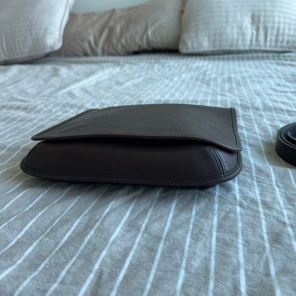 Vintage Coach 9135 Hippie Saddle Bag in Mahogany & Silver Hardware - Picture 4 of 12